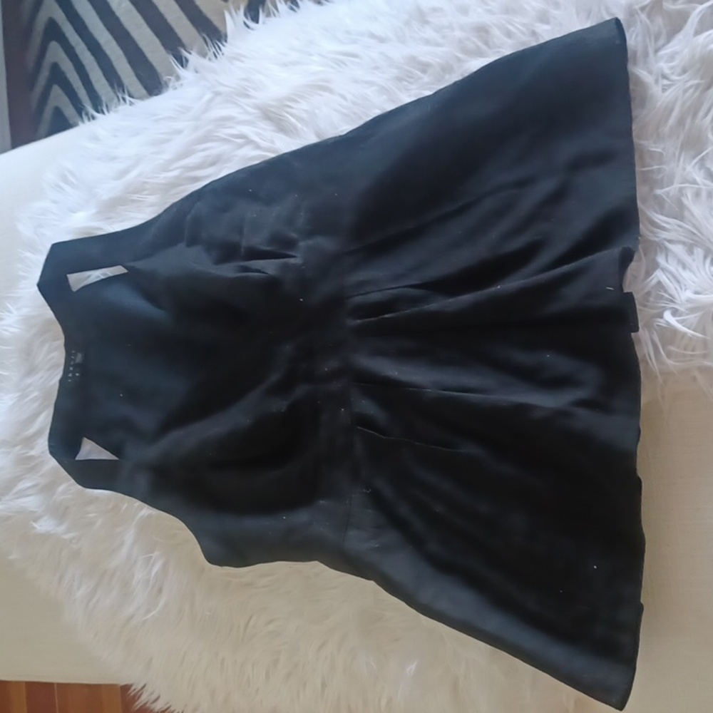 Theory deep V slight peplum blouse size S